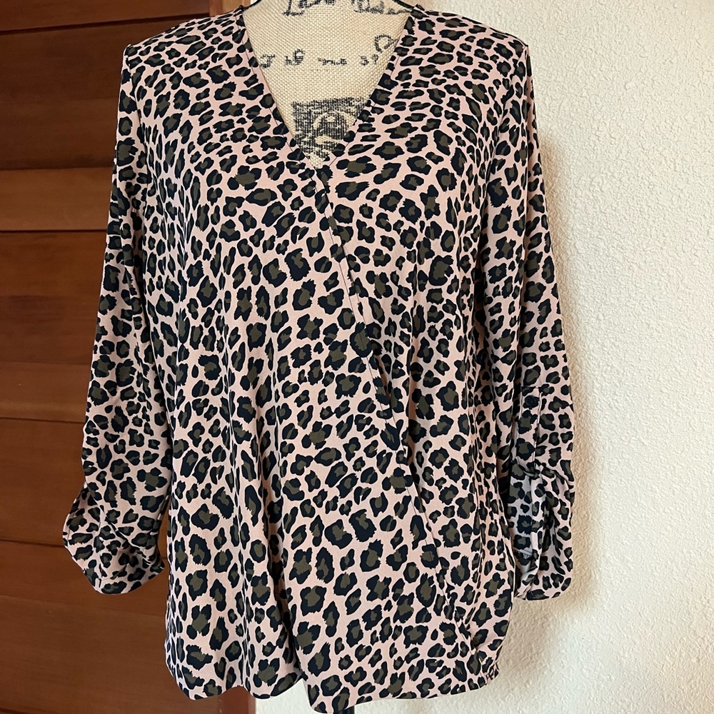 Pleione Women’s Cheetah Top - Sz L
